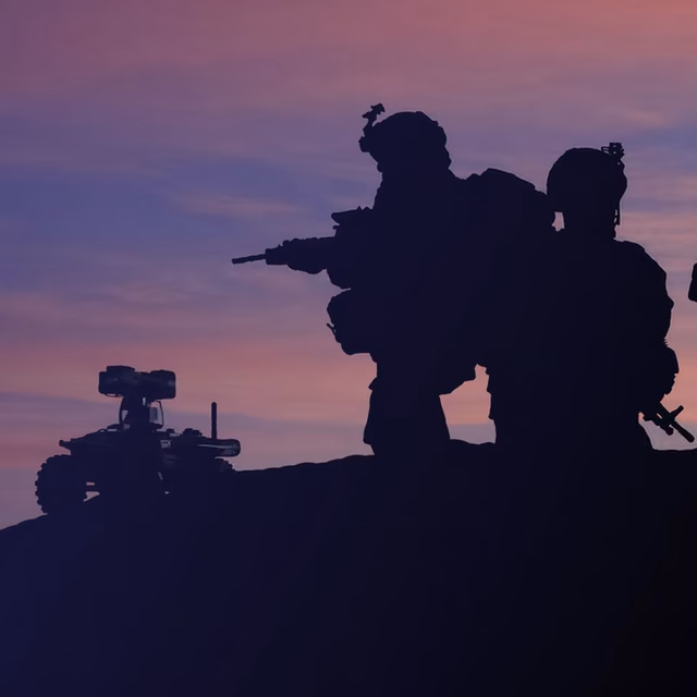 Soldat et robot terrestre pour site CAP4LAND par Qreative