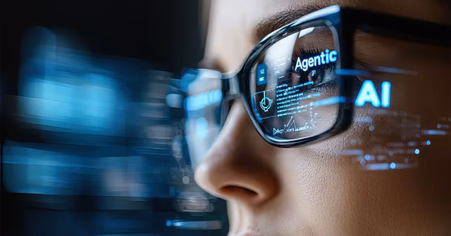Artificial intelligence reflected in the glasses of a Qreative expert