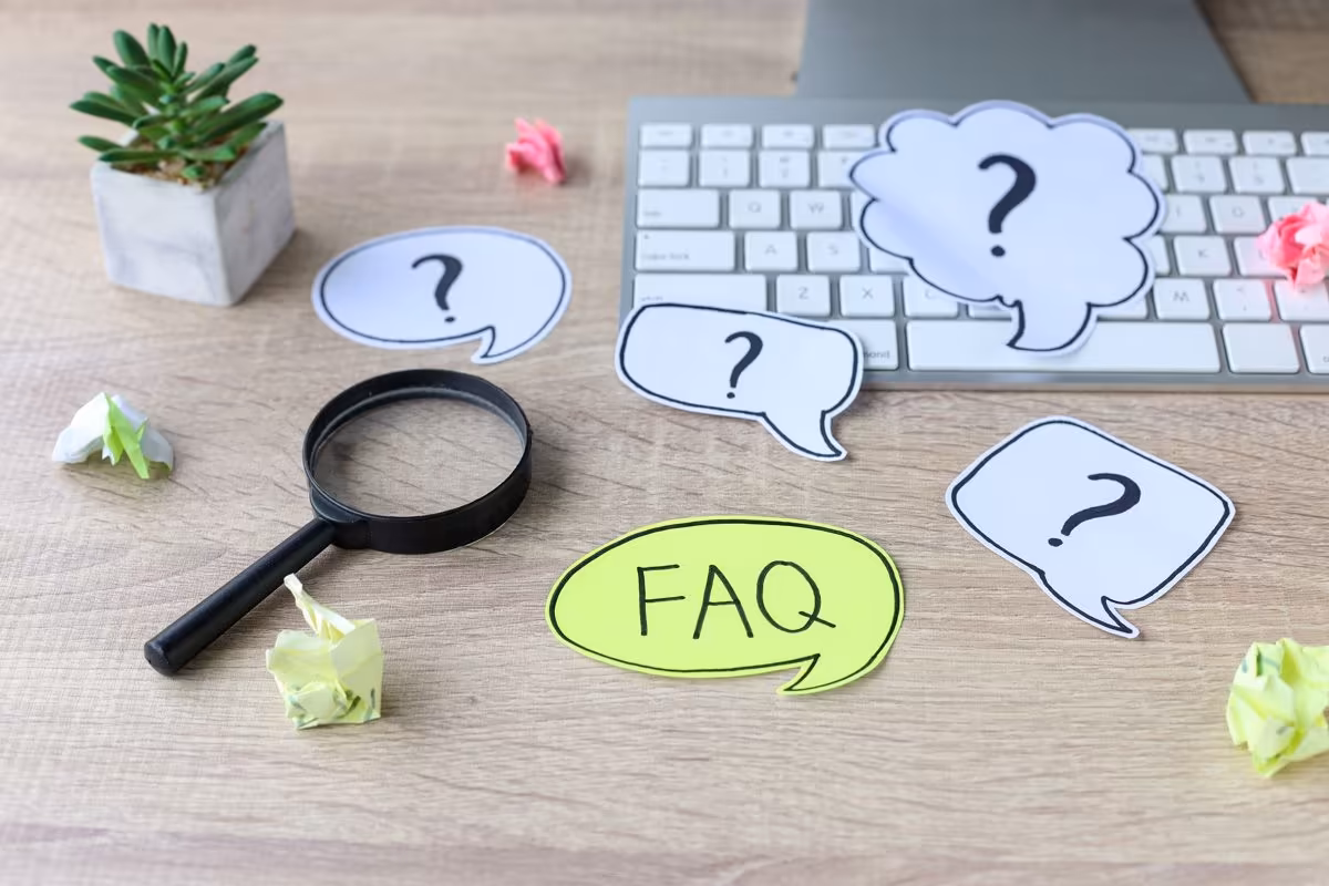 FAQ bubbles and magnifier in Qreative AI analysis