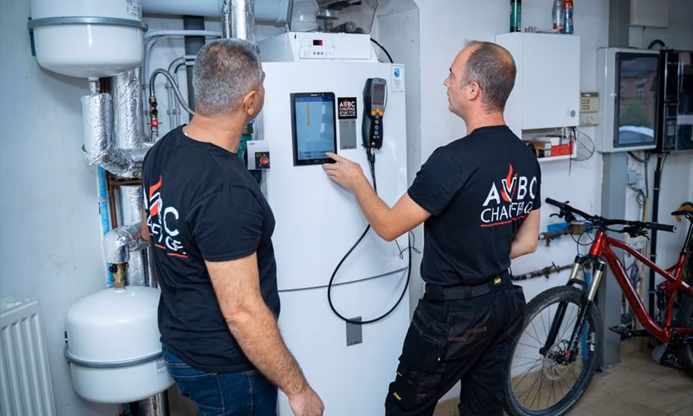 AVBC Chauffage technicians showcased by Qreative