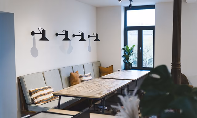 Quiet workspace shared by Qreative and PME Cert in Nivelles